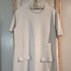 Zara Short Sleeve Shift Dress with Gold Button Pockets Raw Hem Women’s XL Beige